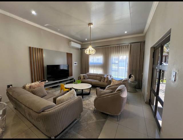 3 BEDROOM HOUSE FOR SALE IN WOODHILL ESTATE